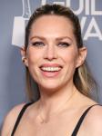Erin Foster headshot