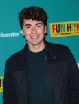 Noah Galvin headshot